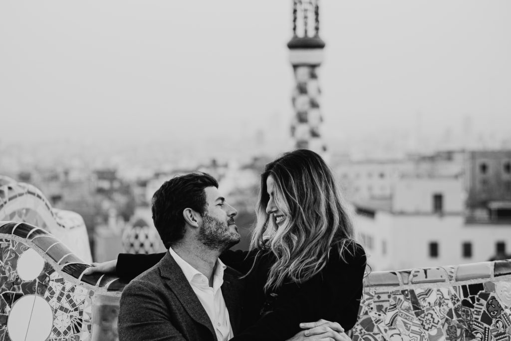 Sesión de preboda en las calles de Barcelona